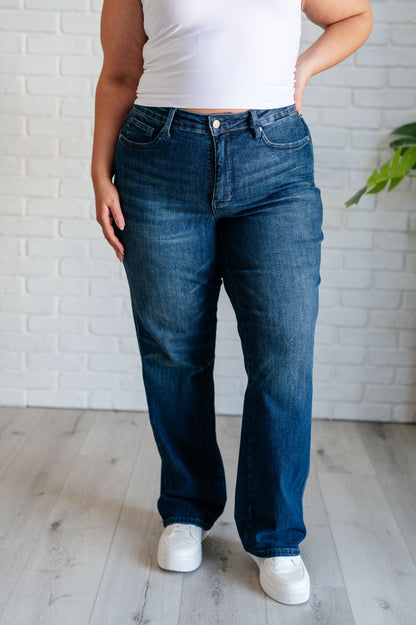 JUDY BLUE Mid Rise Control Top Classic Straight Jeans