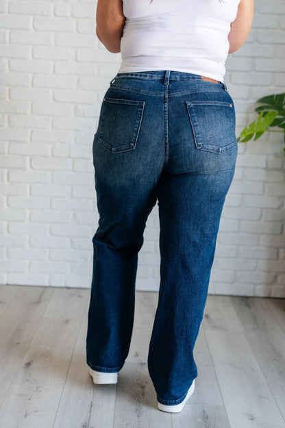 JUDY BLUE Mid Rise Control Top Classic Straight Jeans