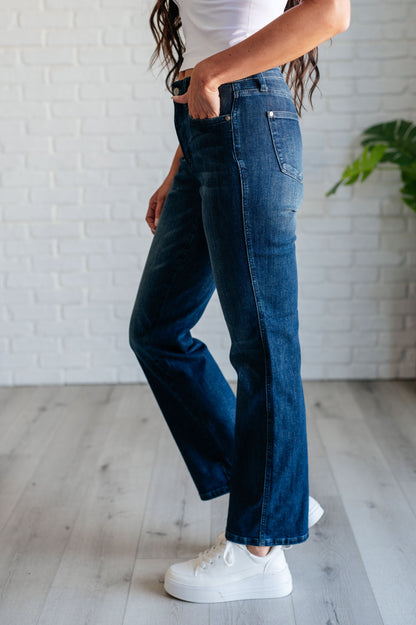 JUDY BLUE Mid Rise Control Top Classic Straight Jeans