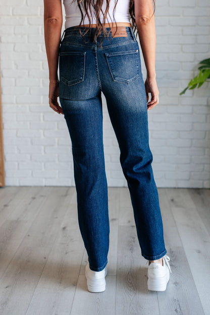 JUDY BLUE Mid Rise Control Top Classic Straight Jeans