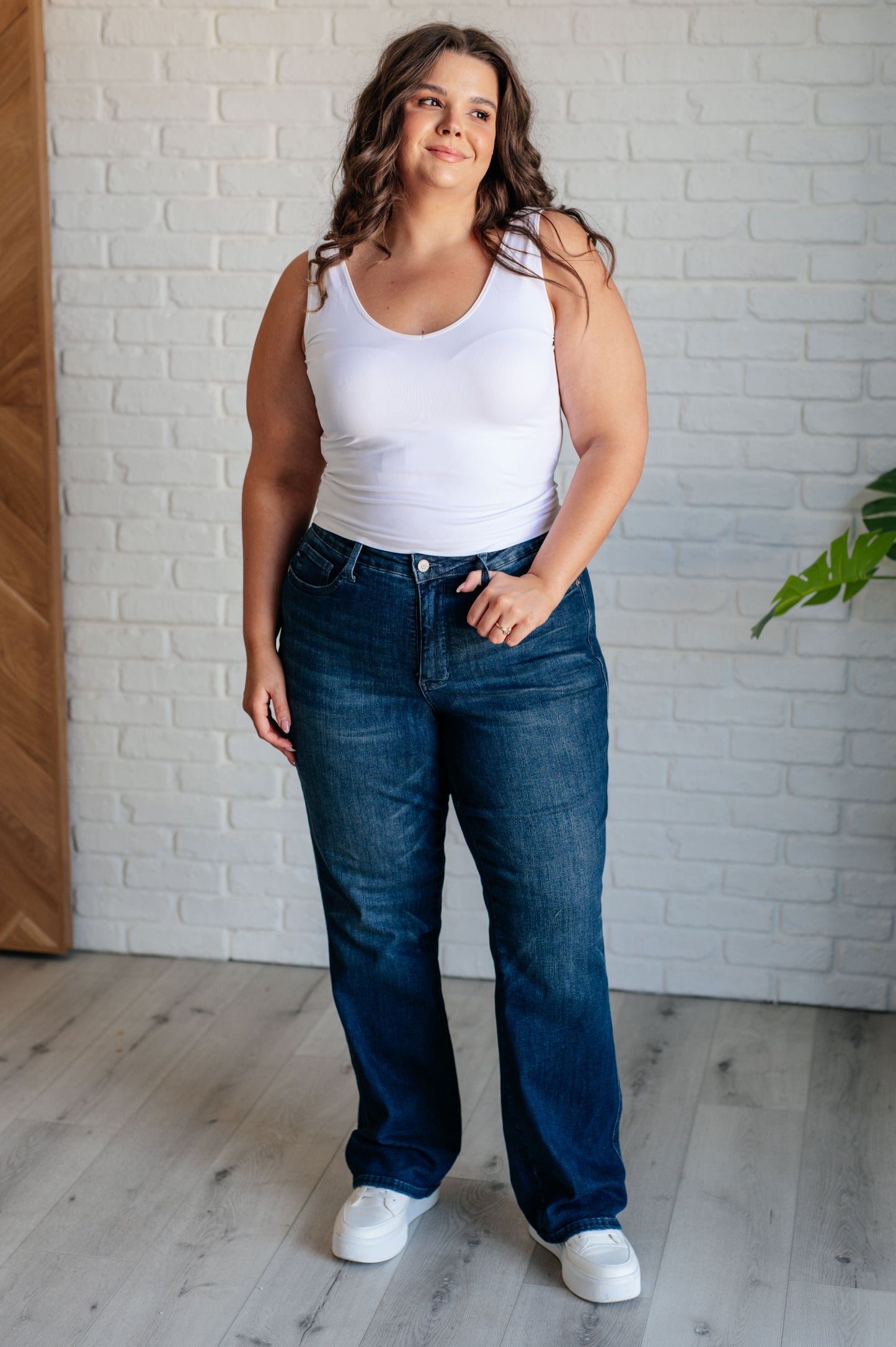 JUDY BLUE Mid Rise Control Top Classic Straight Jeans