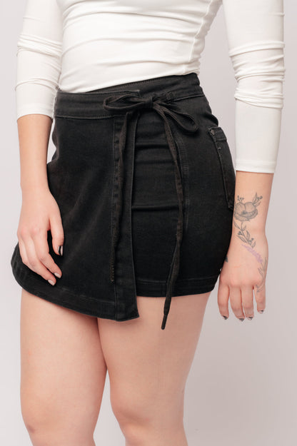 JUDY BLUE - High Rise Side Tie Denim Skort in Black