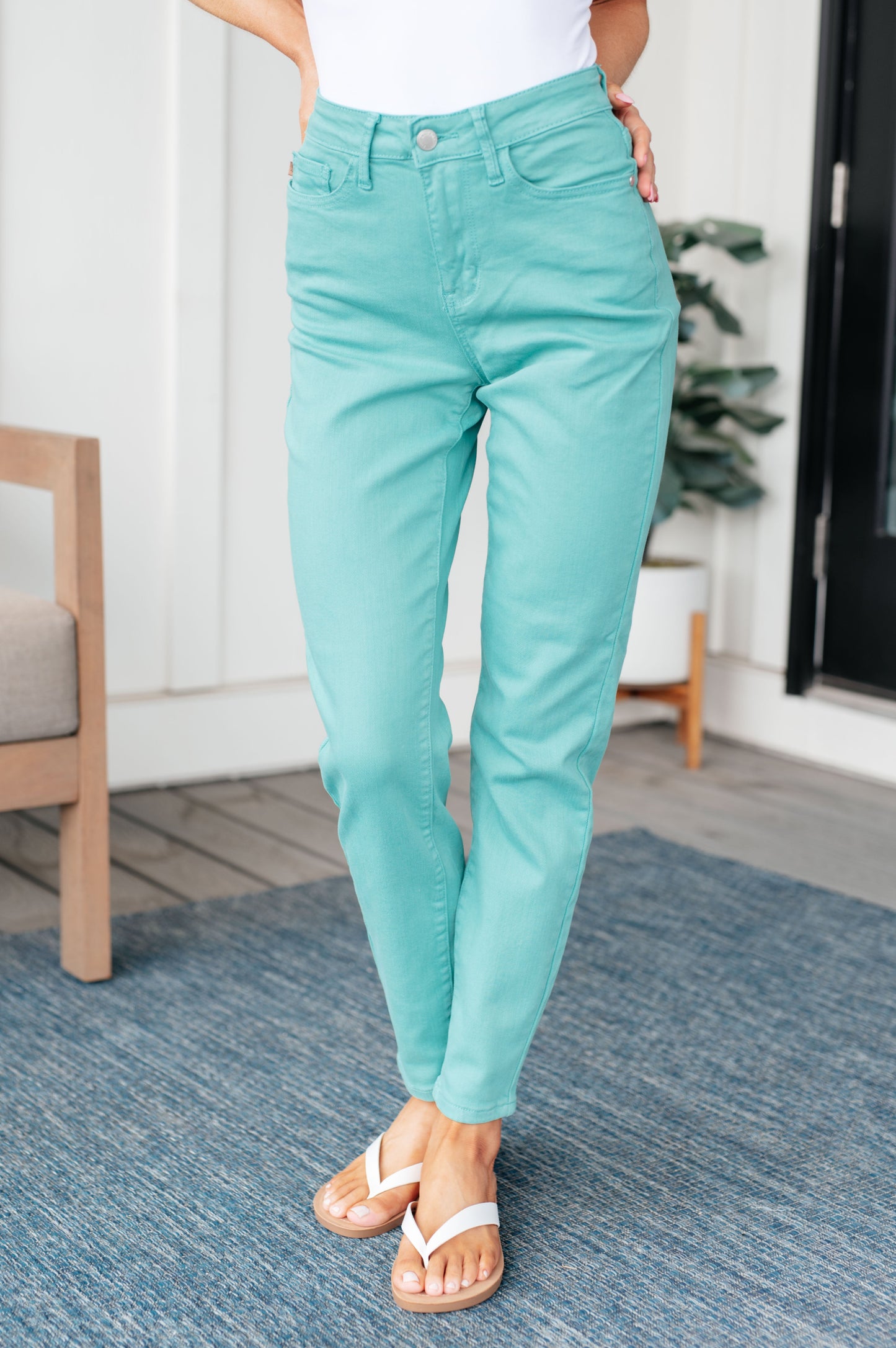 JUDY BLUE Garment Dyed Slim Jeans in Aquamarine