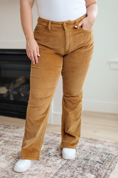 JUDY BLUE - Bootcut Corduroy Pants in Camel