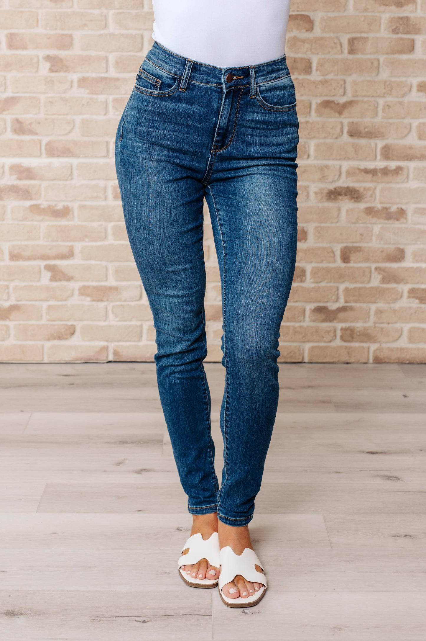 JUDY BLUE High Rise Skinny Jeans