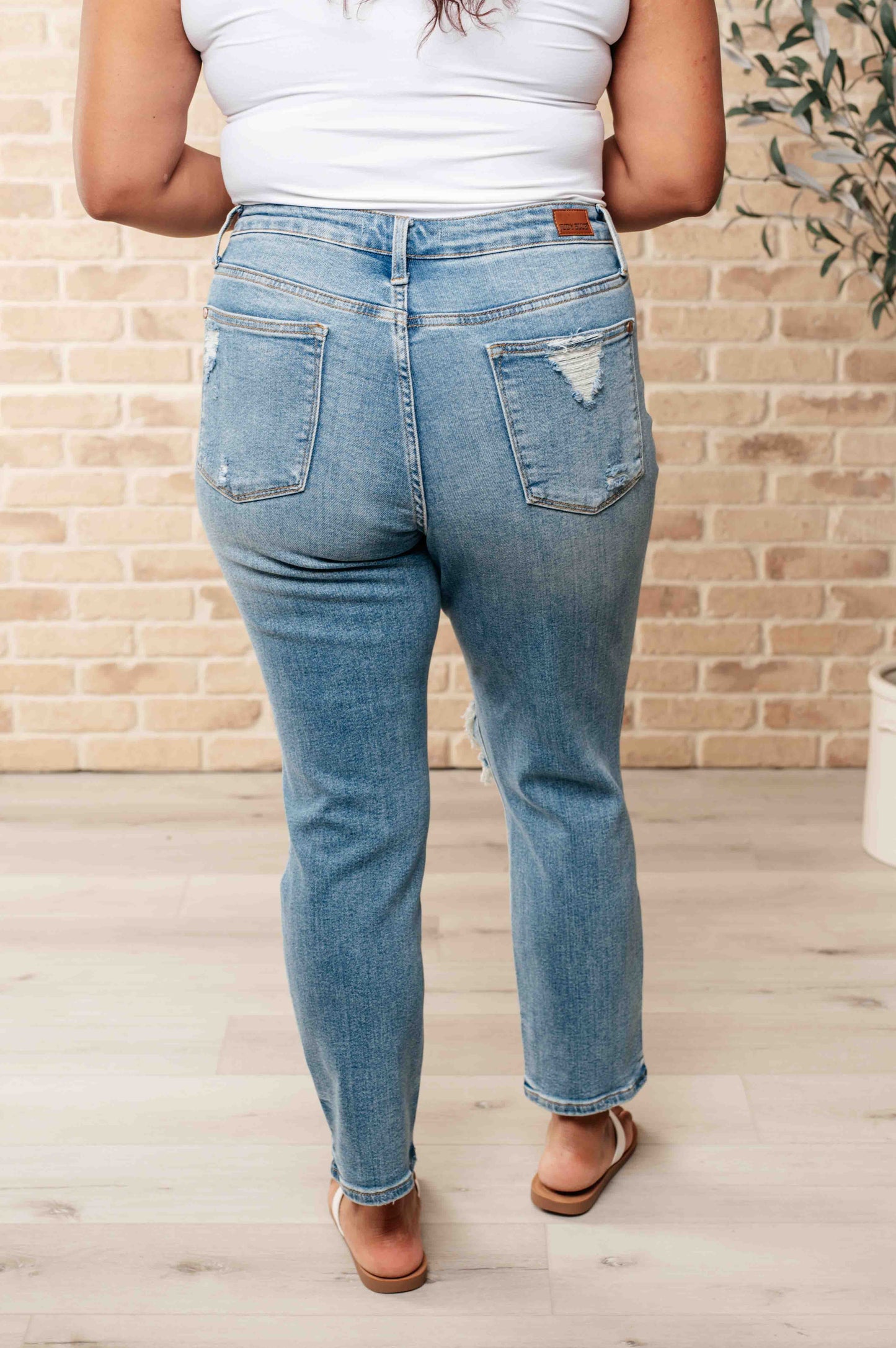 JUDY BLUE High Waist Distressed Boyfriend Jeans