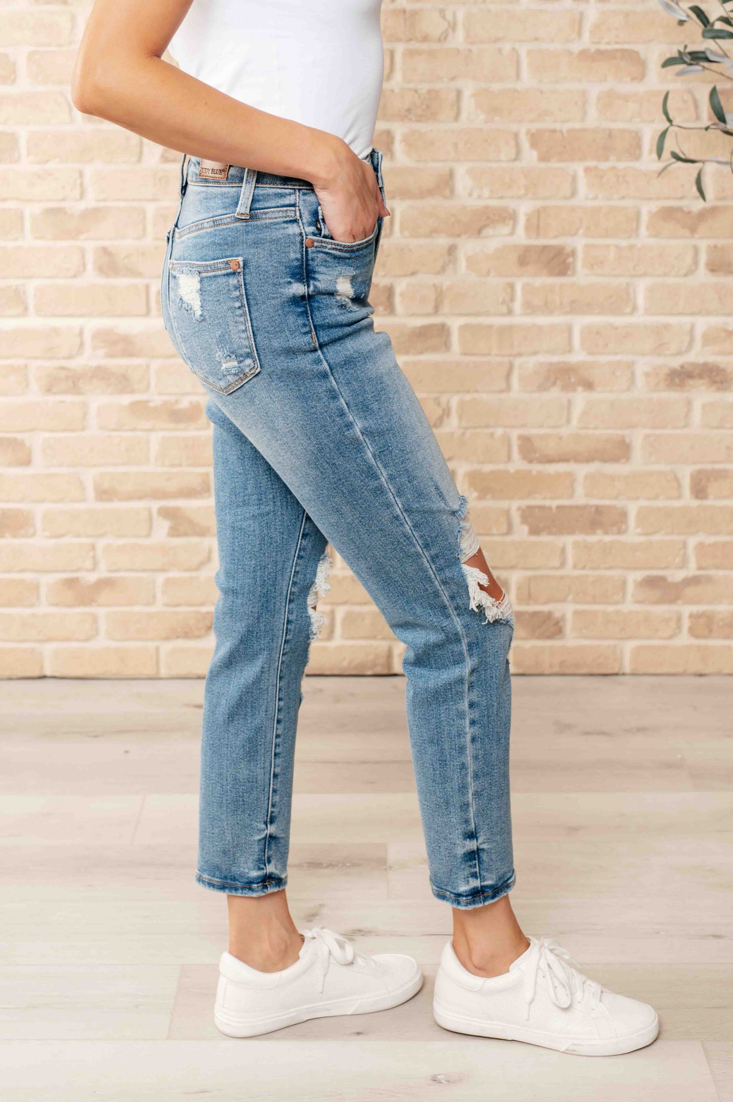 JUDY BLUE High Waist Distressed Boyfriend Jeans