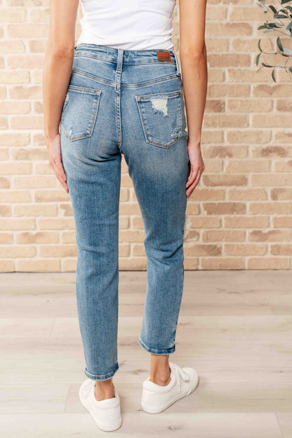 JUDY BLUE High Waist Distressed Boyfriend Jeans