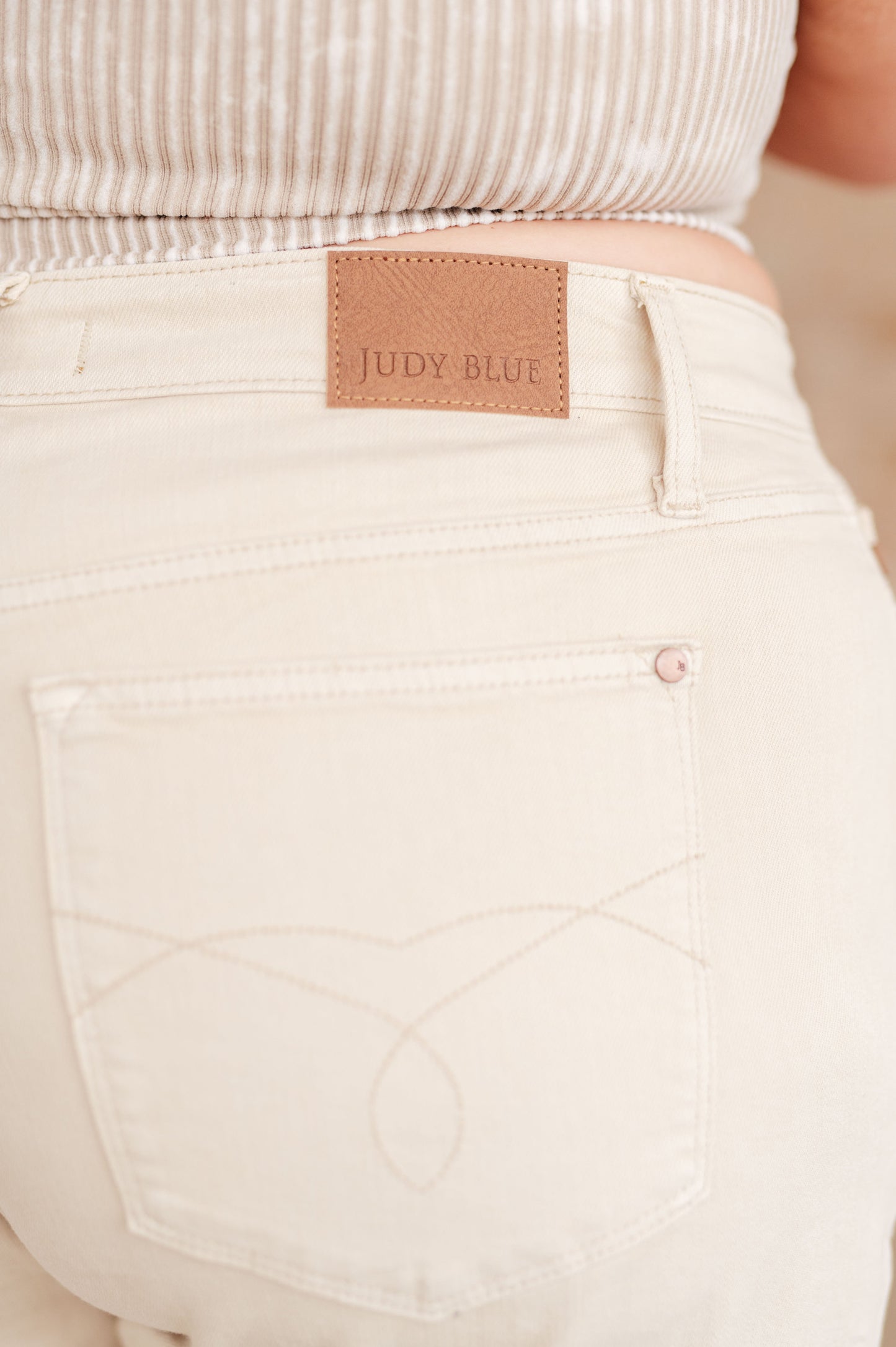 JUDY BLUE Garment Dyed Shorts in Bone