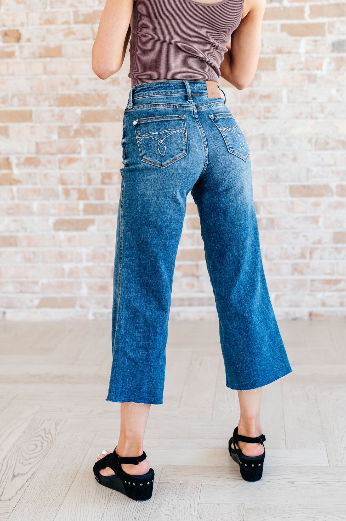 JUDY BLUE High Rise Wide Leg Crop Jeans