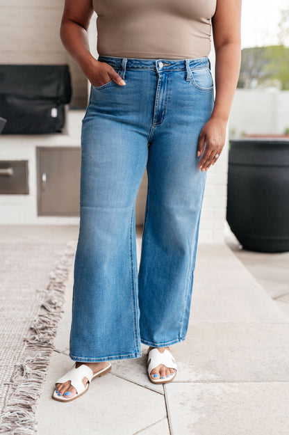 JUDY BLUE High Rise Wide Leg Crop Jeans