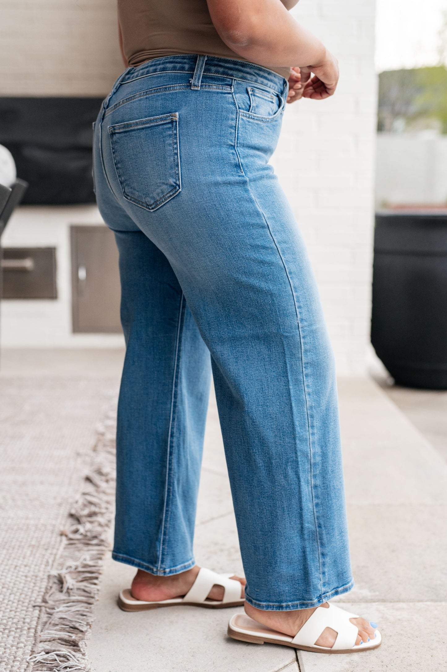 JUDY BLUE High Rise Wide Leg Crop Jeans