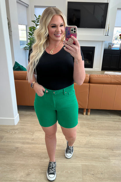 JUDY BLUE - Control Top Cuffed Shorts in Green