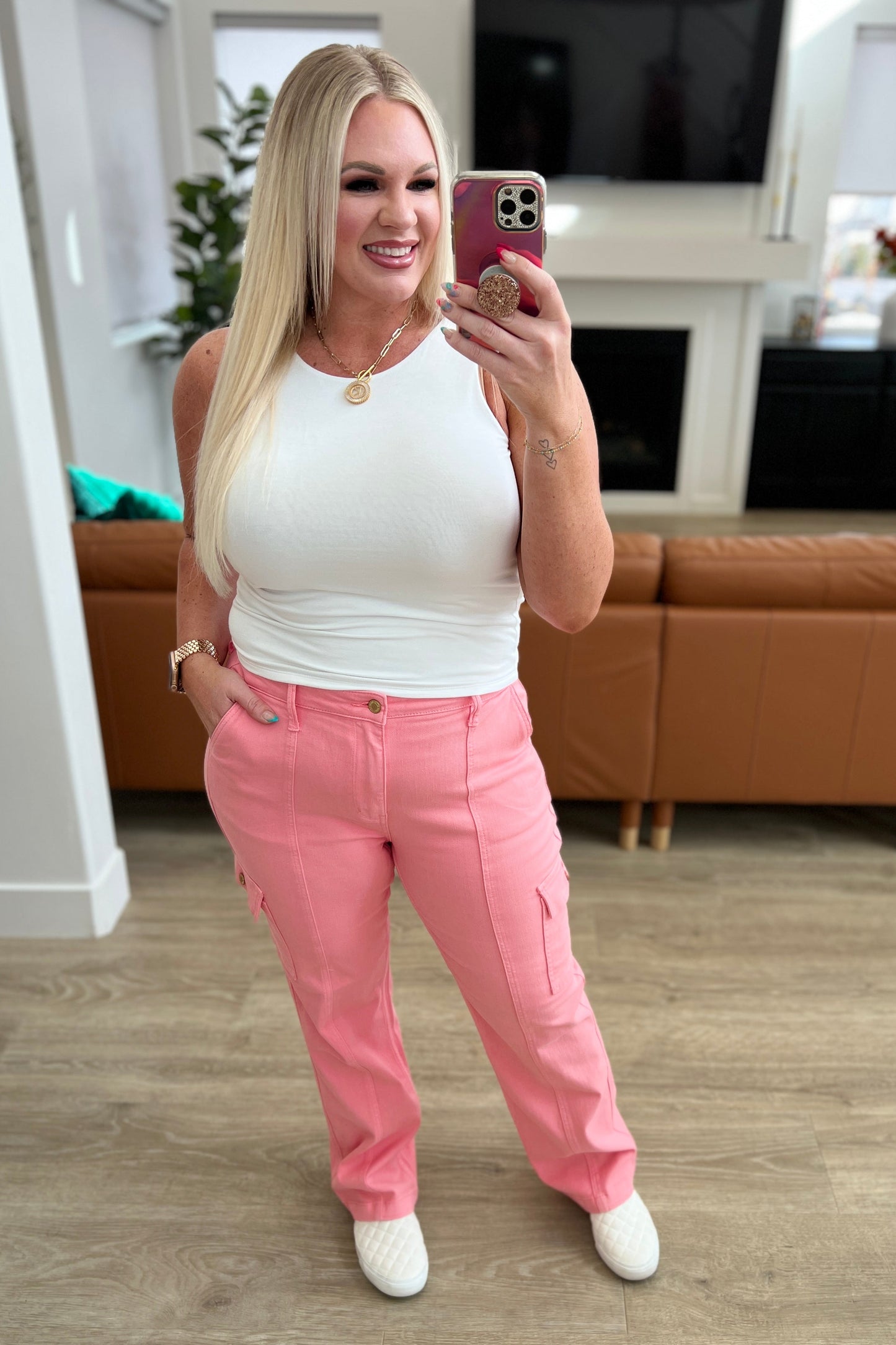 JUDY BLUE  Cargo Straight Jeans in Pink