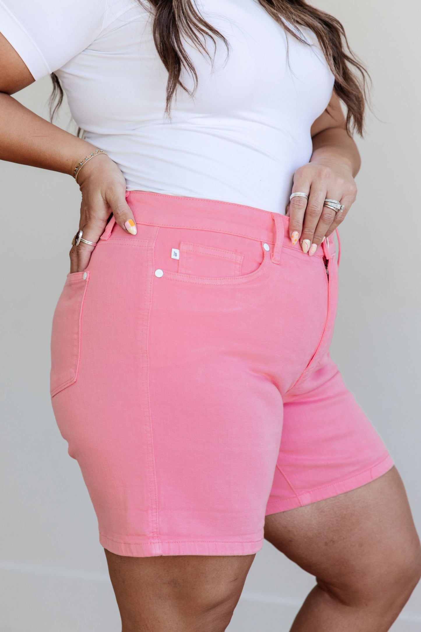 JUDY BLUE Control Top Cuffed Shorts in Pink