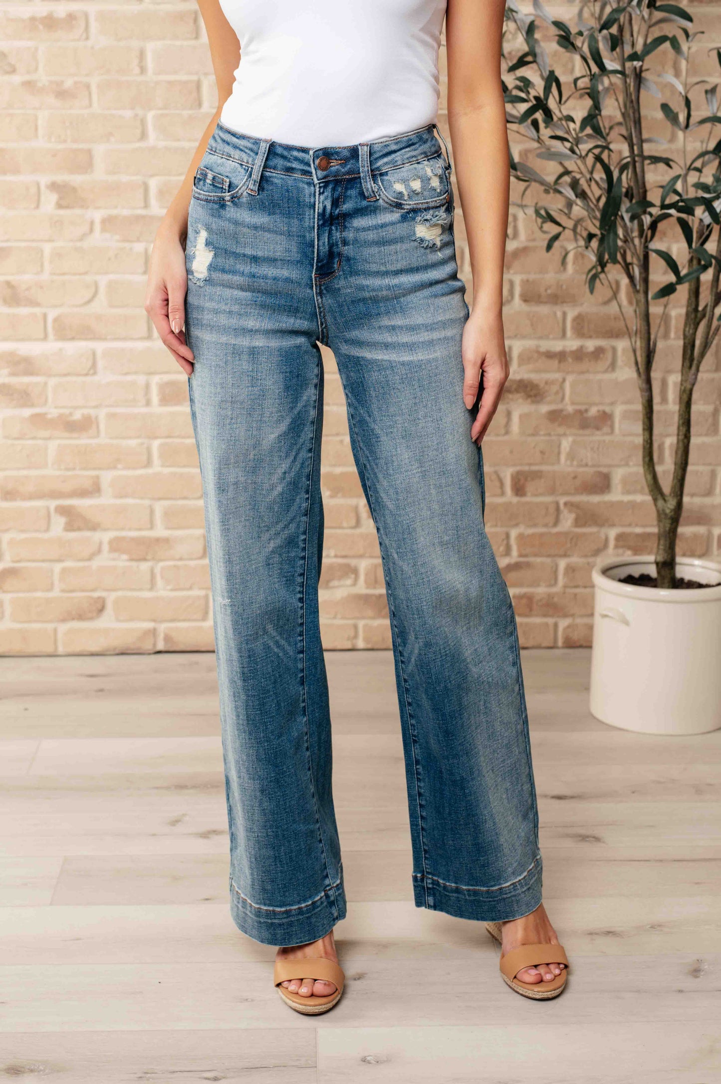 JUDY BLUE High Waist Distressed Denim Trousers