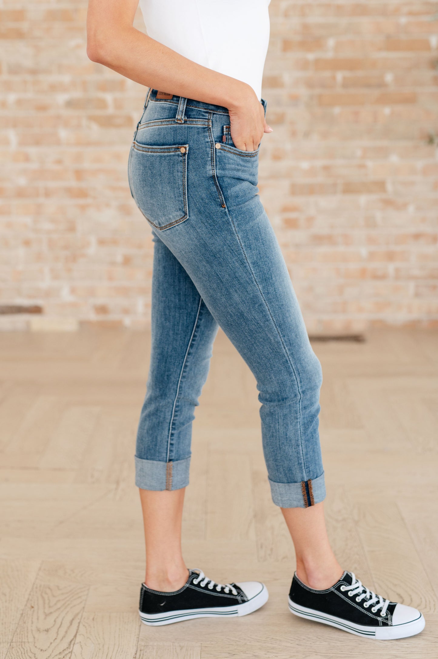 JUDY BLUE Cuffed Skinny Capri Jeans