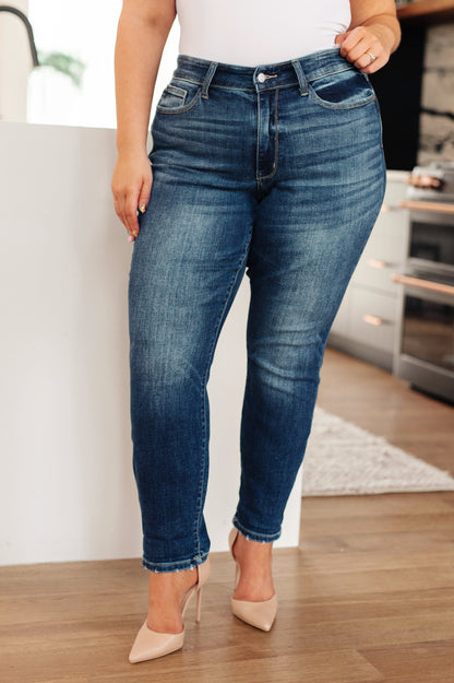 JUDY BLUE Midrise Cuffed Boyfriend Jeans