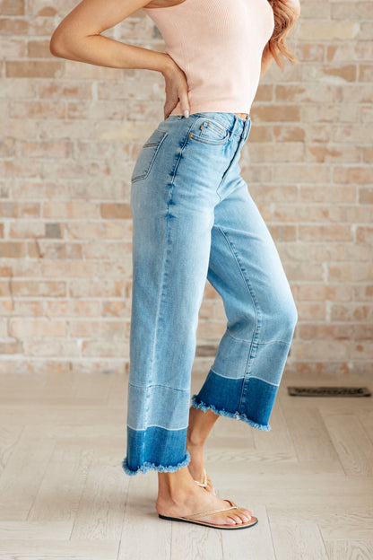 JUDY BLUE Wide Leg Crop Jeans in Medium Wash