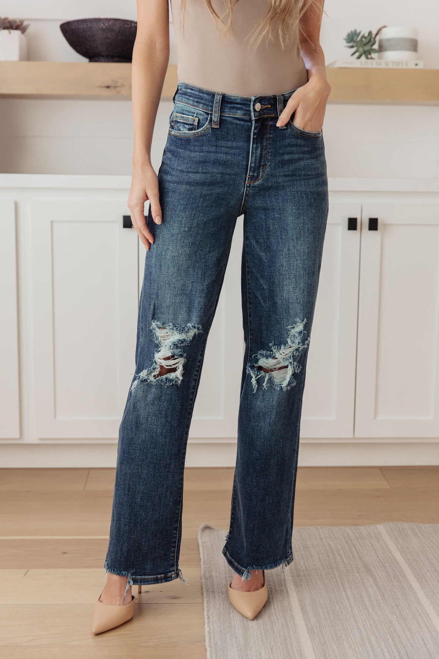 JUDY BLUE 90's Straight Jeans in Dark Wash